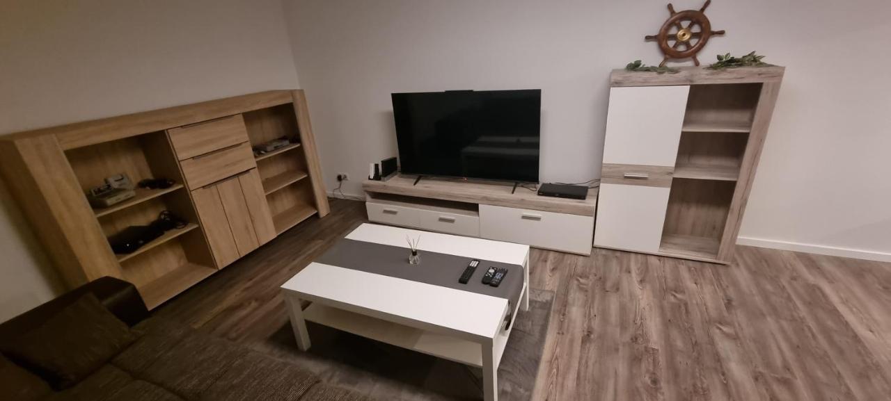 3 Zimmer Ferienwohnung In ยีเวอ ภายนอก รูปภาพ