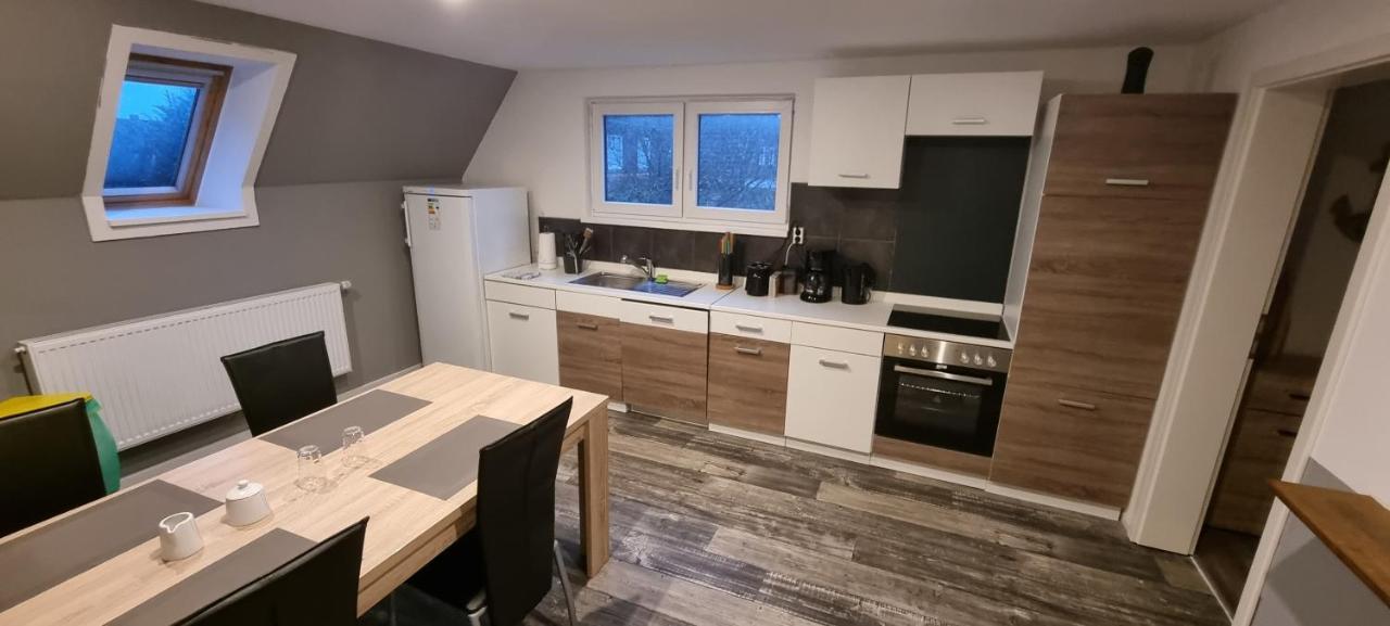 3 Zimmer Ferienwohnung In ยีเวอ ภายนอก รูปภาพ